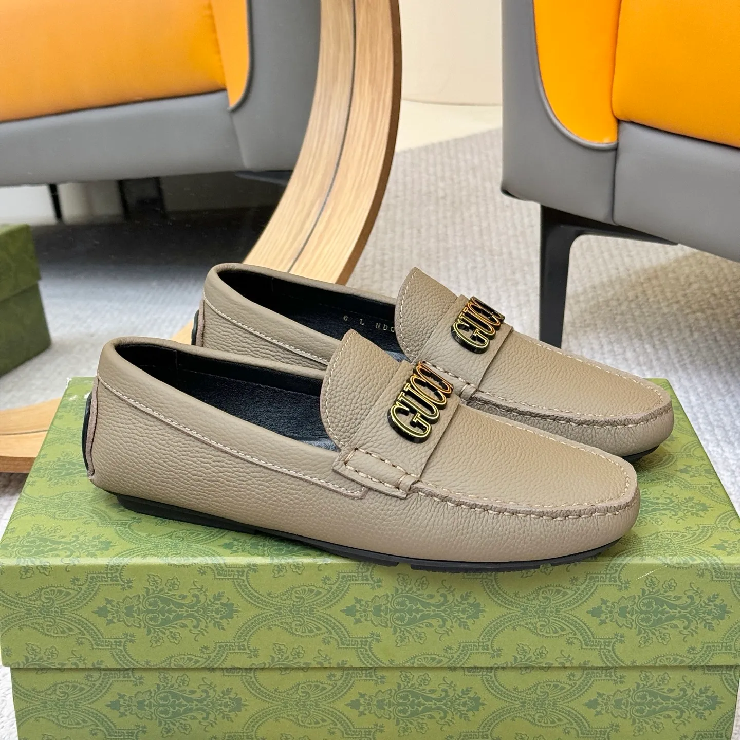 Men's shoes 💰420 (Yangli) Gucci* - the top version of Gucci classic beanie shoes! It is made of imported original cowhide and has a comfortable first layer of sheepskin lining! Original wear-resistant rubber outsole! High quality products! Size 38-46, with shoe dial, cloth bag, card